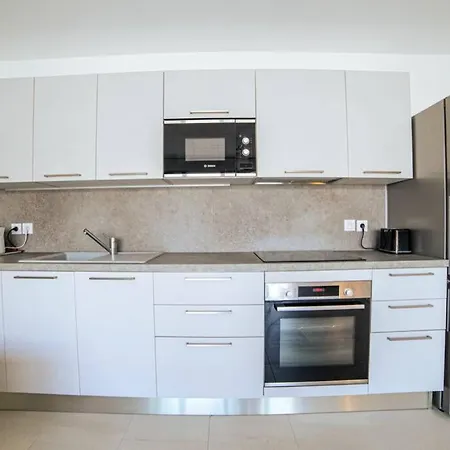 Апартаменти Marina Bay